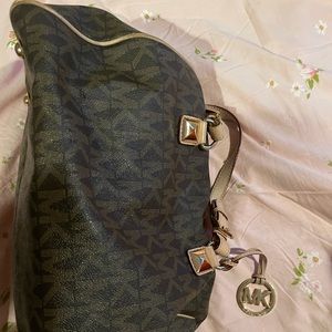 Michael kora purse good condition overall